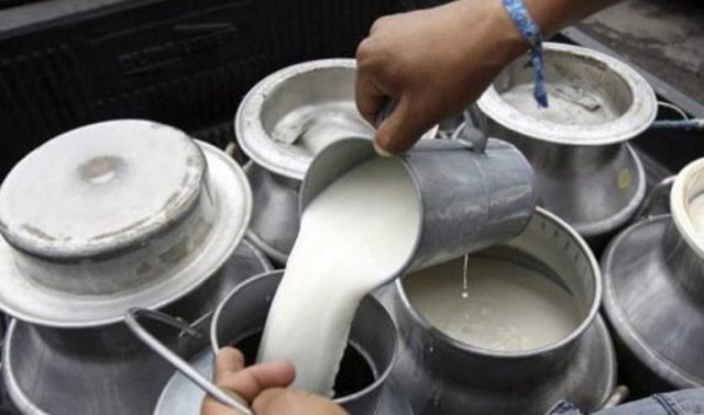 दूधको मूल्य लिटरमा ६ रुपैयाँ बढ्यो