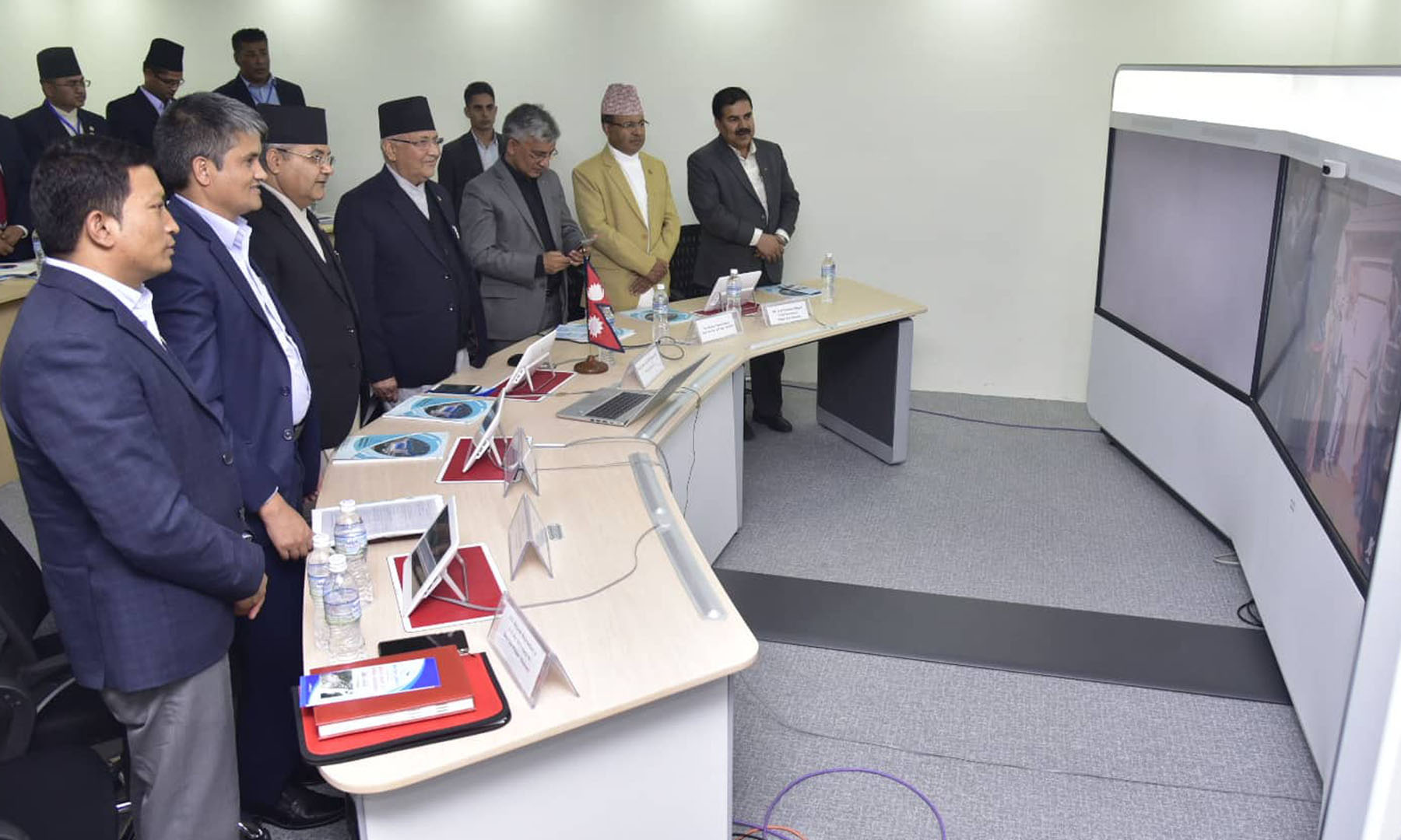 आफ्नो जग्गा बिक्री गर्दा कम राजश्व तिर्ने,सरकारसँग लिन परे धेरै माग्ने प्रवृत्ति बढ्योः प्रधानमन्त्री ओली