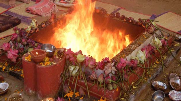 शिक्षकलाई तलब खुवाउन महायज्ञ