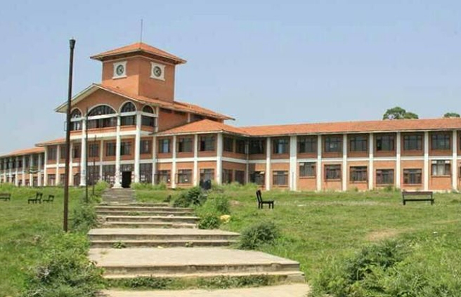 त्रिविका विद्यार्थी तीन वर्षदेखि निरन्तर घट्दो