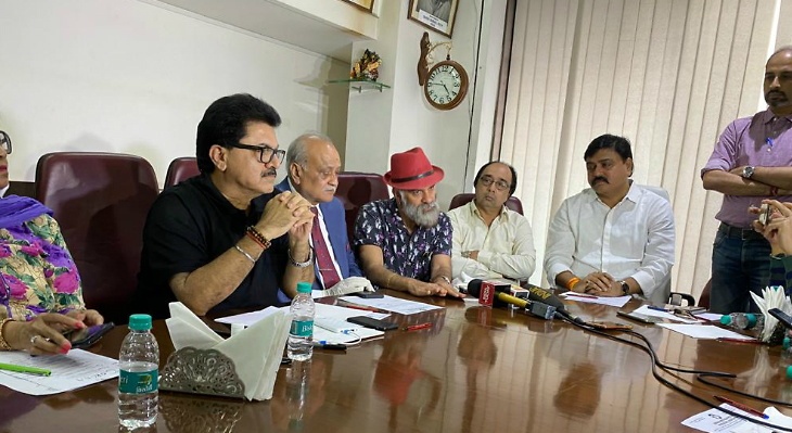 काेराेना त्रासः बलिउडमा लकडाउनकाे घोषणा, फिल्म र टीवी शो काे शूटिङ ३१ मार्च सम्म बन्द हुने