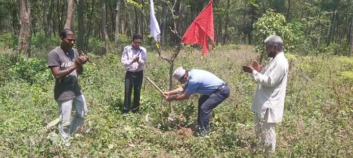 भीमदत्तमा एक सामुदायिक वन एक पोखरी अभियान सुरु