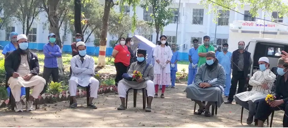 हामीलाई तपाईहरुले बचाउनु भयो, आउनुस् हामी दिल्ली घुमाउछौं , कोरोना जीतेका संक्रमितले दर्शाए यस्तो भावना !