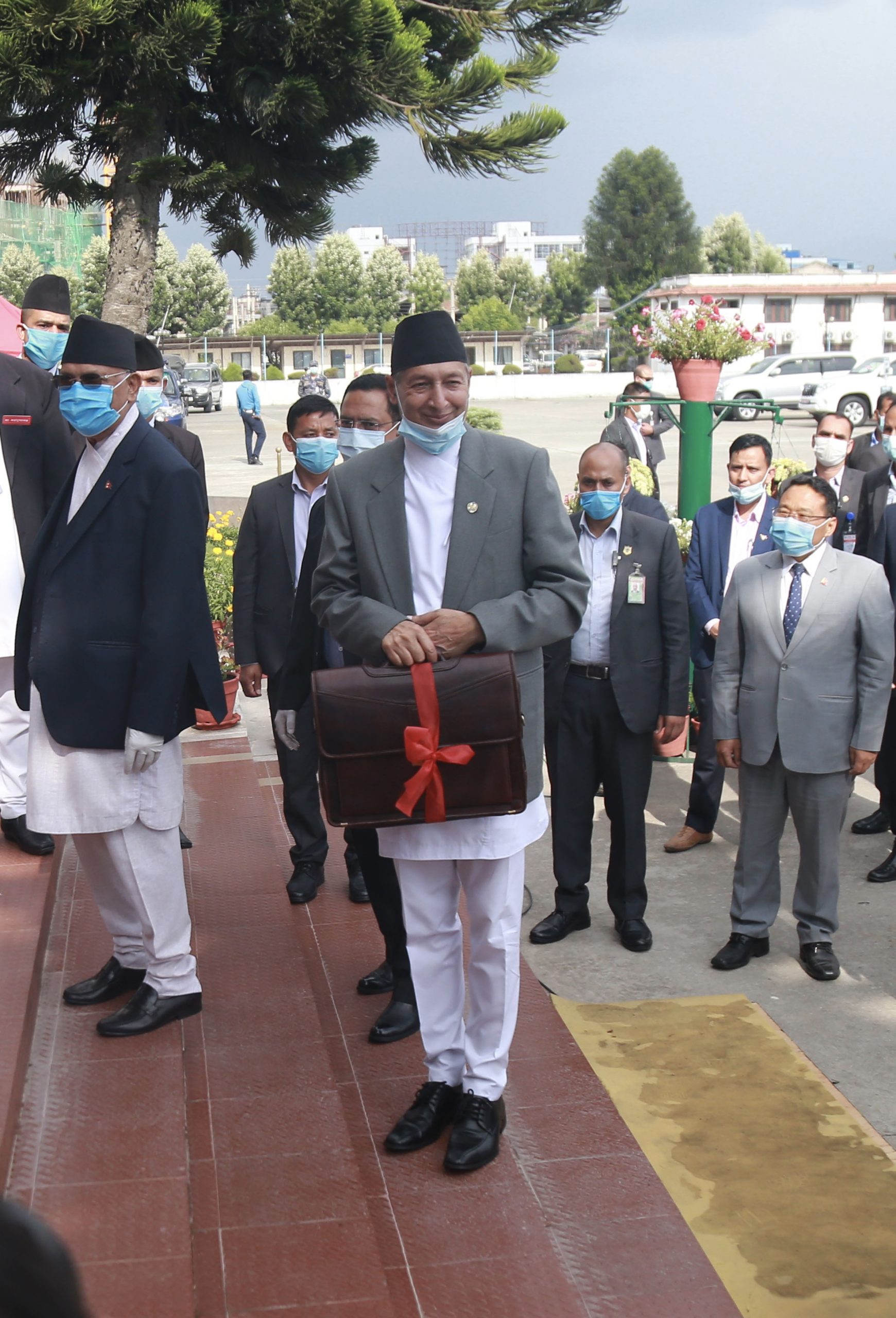 कोरोना नियन्त्रण गर्न छ अर्ब बजेट, पूर्वाधारमा १२ अर्ब