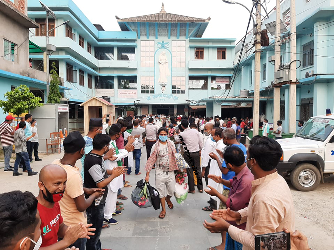 वीरगंजमा काेराेना विजेताहरूकाे ताँती, १२ तस्विर हेर्नुहाेस्ः नारायणी अस्पताल पुनः जेनरल अस्पताल हुने
