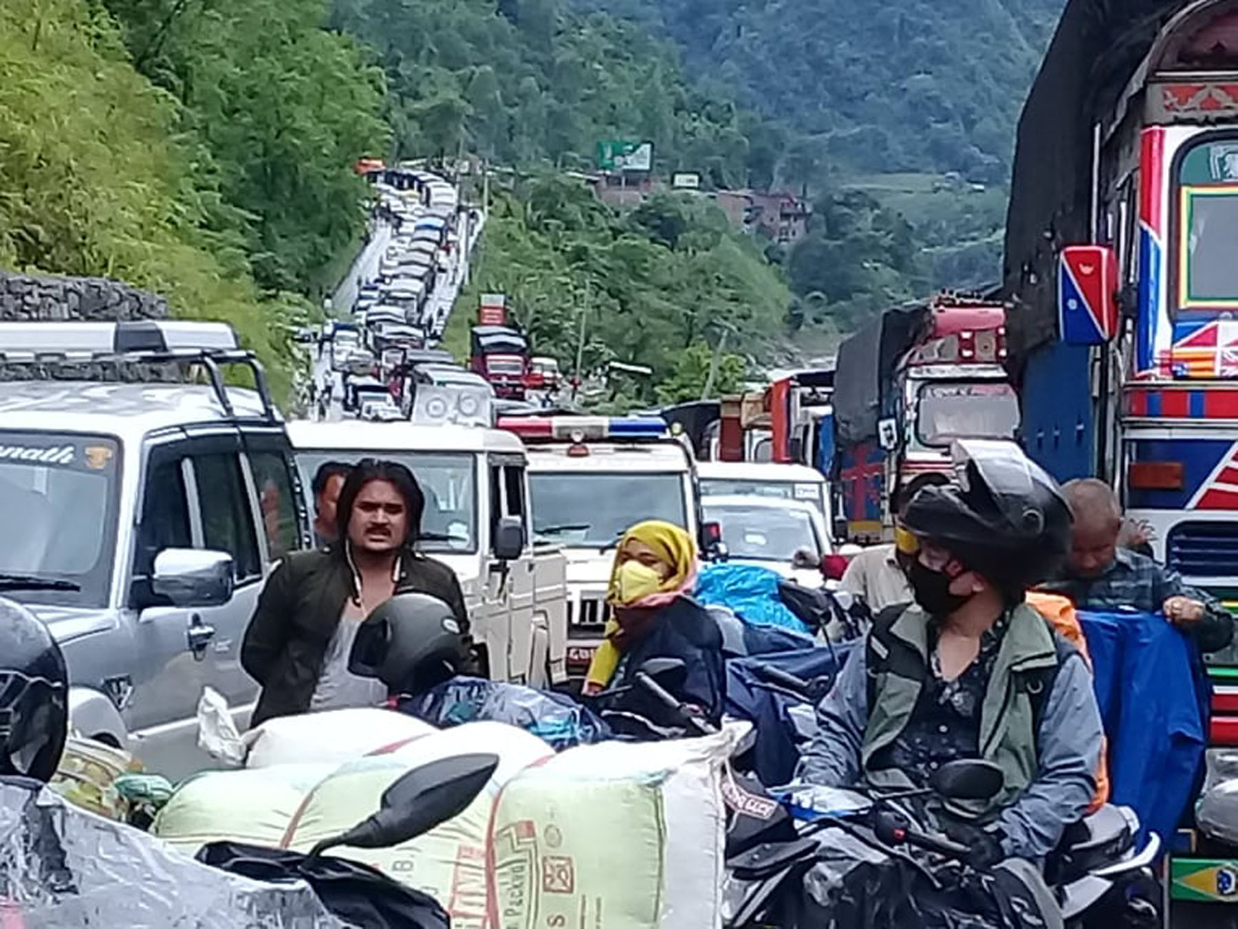 मुग्लिन सडक कहिले अन्त्य हुन्छ सास्ती ?