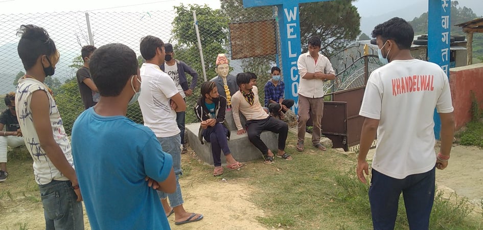 कि छिटो रिपोर्ट देउ, कि घर पठाउ, डडेलधुरामा क्वारेन्टाईनमा बसेकाको पीडा