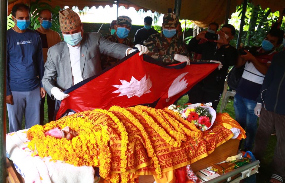 राष्ट्रकवि घिमिरेको राष्ट्रिय सम्मानका साथ अन्त्यष्टी