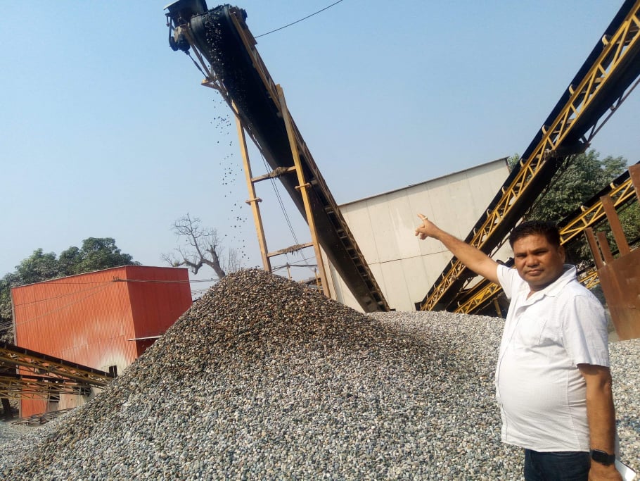 सिद्धनाथ उदयदेव अनमोल आधुनिक क्रसर उद्योगद्वारा डोमेष्टिक २२ नेचुरल गिट्टी उत्पादन