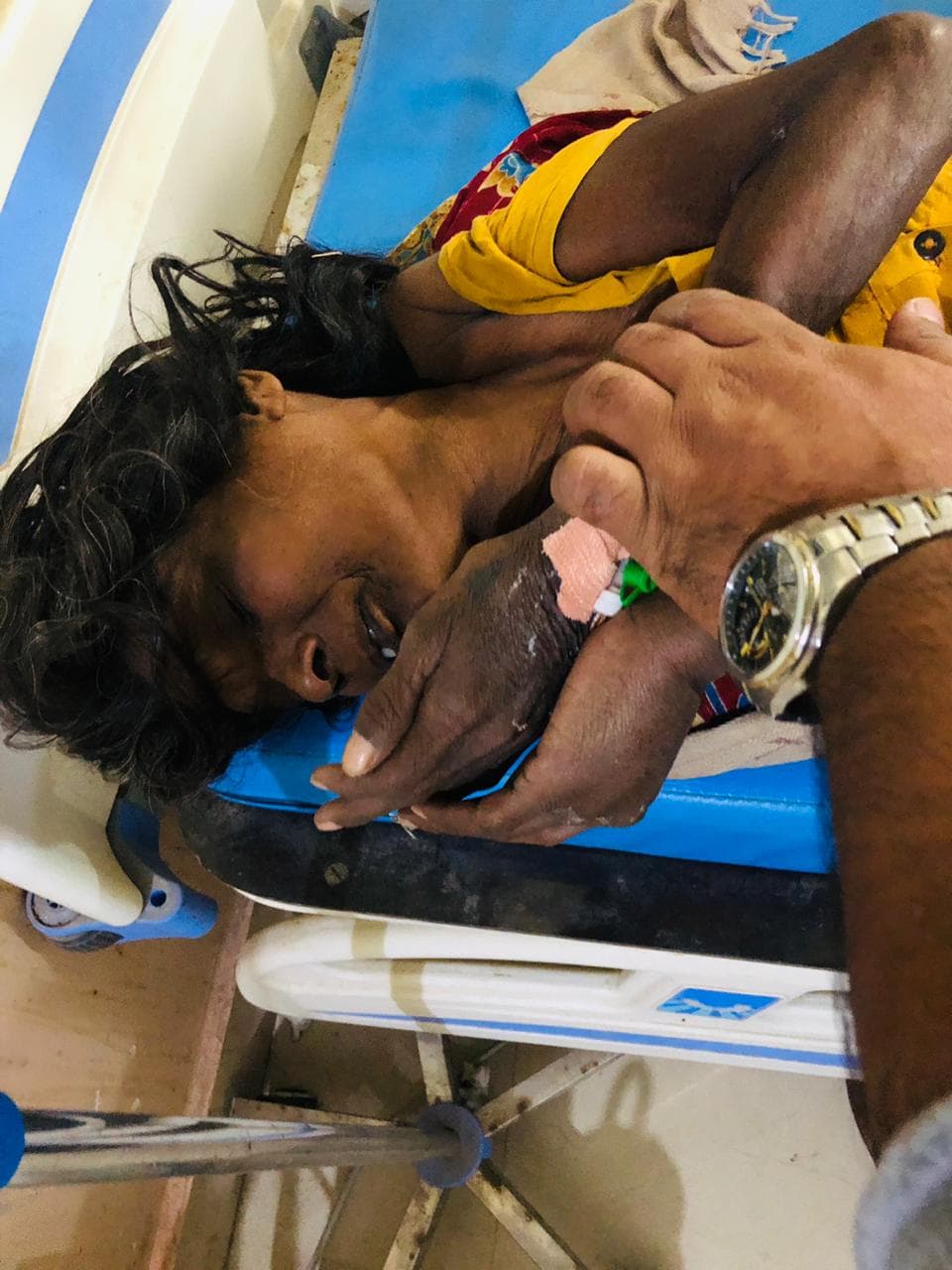 डाक्टरको हात, दुखीलाई साथ :डा.चौरसिया र सहाबुदिन सामाजिक कार्यमा जुट्दै