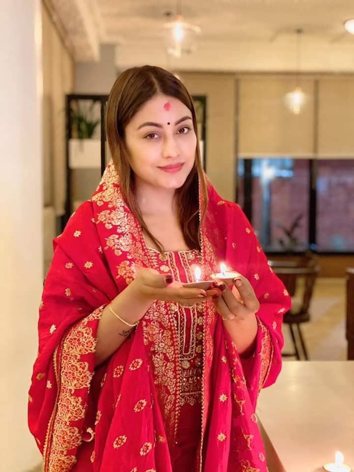 नायिका स्वेता खड्काले आज बिबाह गर्दै, उनले लेखिन्, मेरो आखाँमा आशु मात्र देख्न चाहनेलाई यो निर्णयले पोल्नेछ