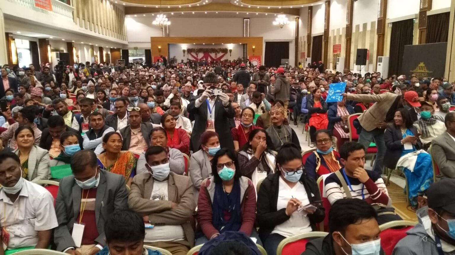 खनाल-नेपाल समूह ओलीलाई हटाएर नेतृत्व लिने रणनितिमा (अवधारणपत्रसहित)