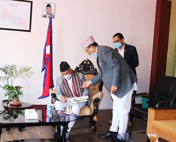 नयाँ शैक्षिकसत्र फेरि सर्न सक्ने, पाठ्यपुस्तकको मूल्यसूचि पुरानै
