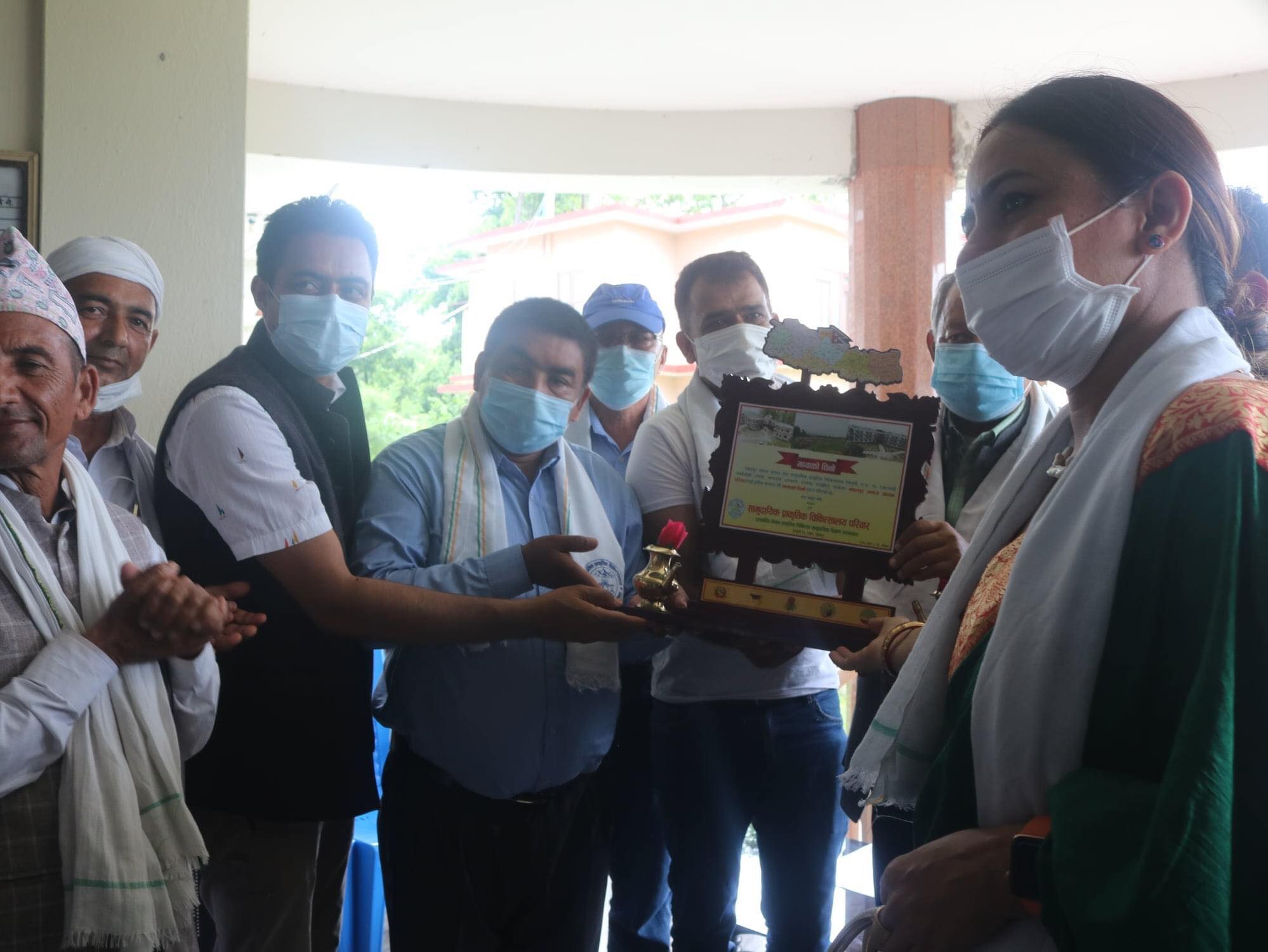 जापानवासी नवलपुर समाजद्धारा अस्पताललाई एघार लाख बराबरको सहयोग