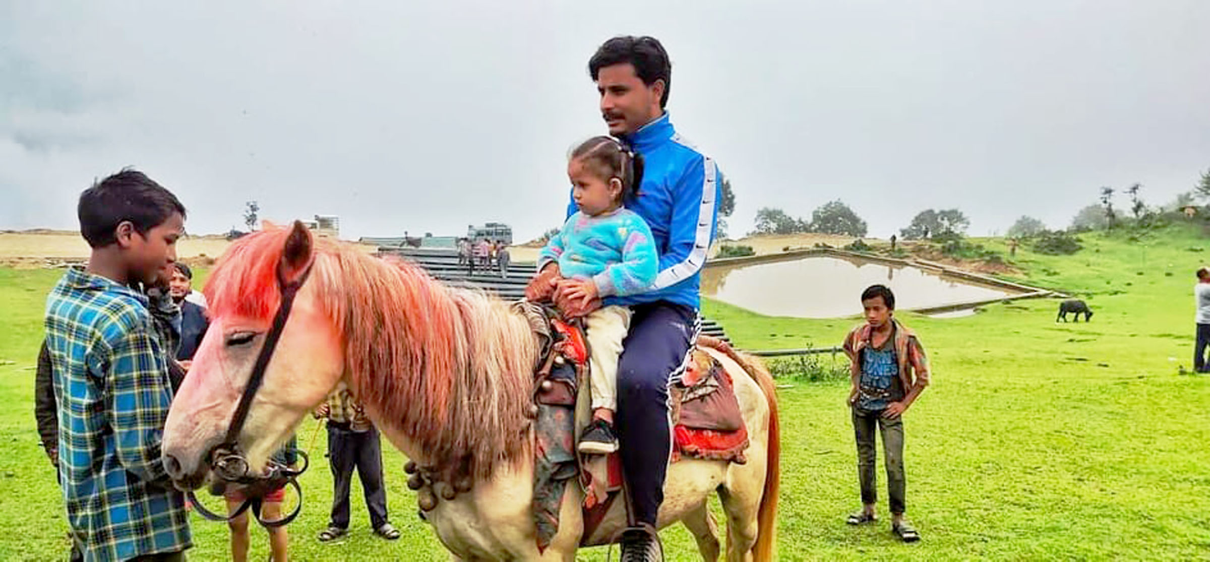 घोडचडीमा रमाउँदै !
