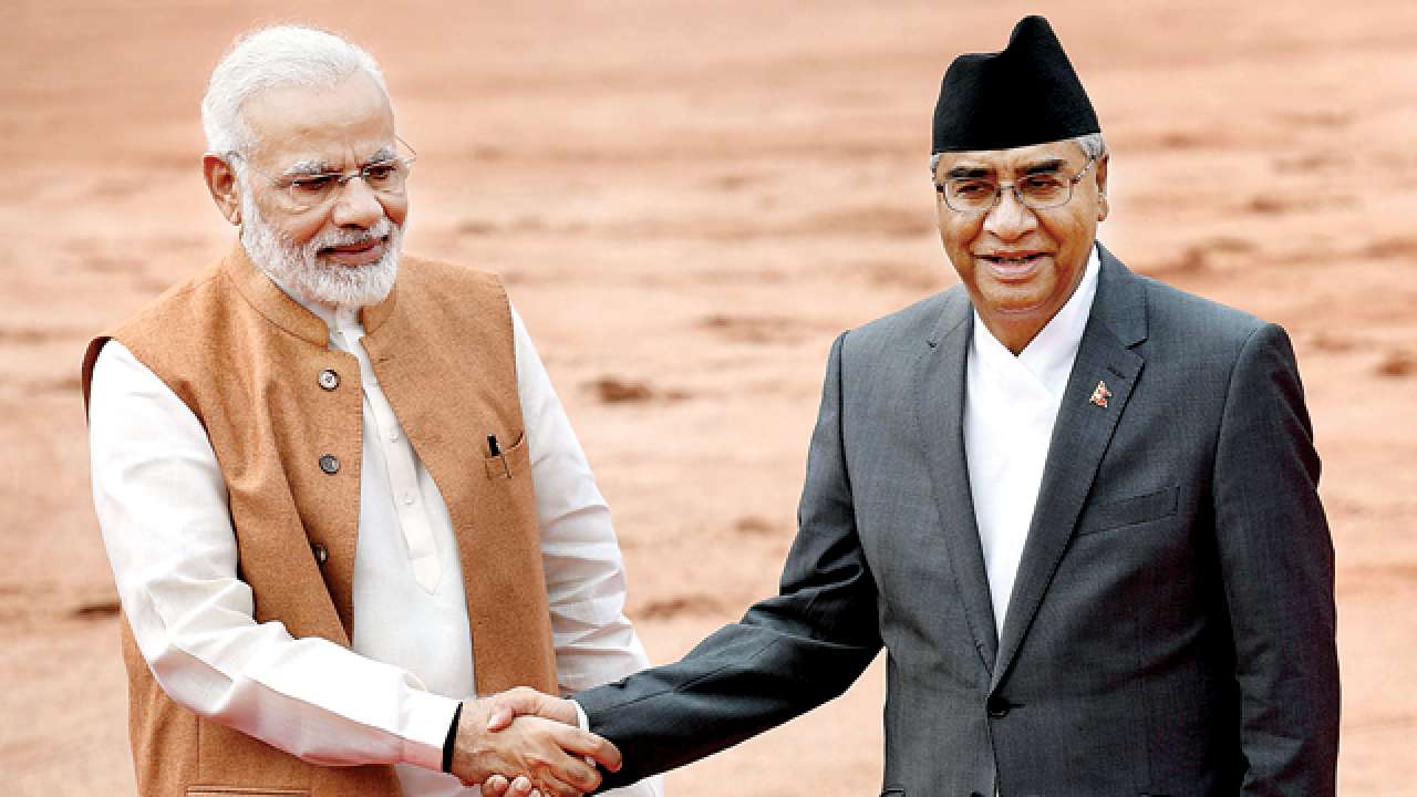 नेपालमा नयाँ प्रधानमन्त्री बनेकै दिन बधाई दिने र भ्रमणको निम्तो दिई हाल्ने भारतीय परम्परा तोडे मोदीले , के हो कारण ?