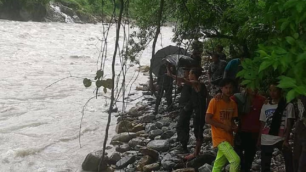 वैदेशिक रोजगारीमा जान काठमाण्डौँ हिडेका धामीलाई एसएसबीले तुईन काटेर महाकालीमै खसाल्यो