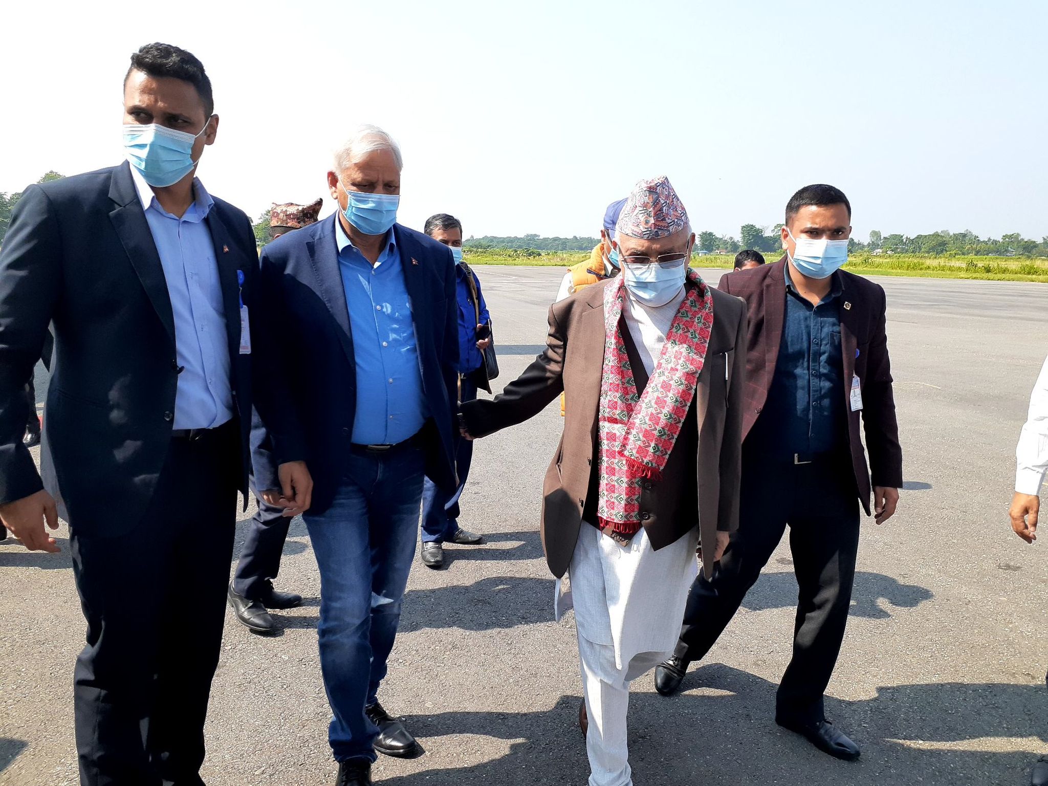 अब ओलीका लागि एमालेमै रहे पनि भीम रावलभन्दा लेखराज प्यारोः जिल्ला दौडाहामा सँगसँगै भट्ट !