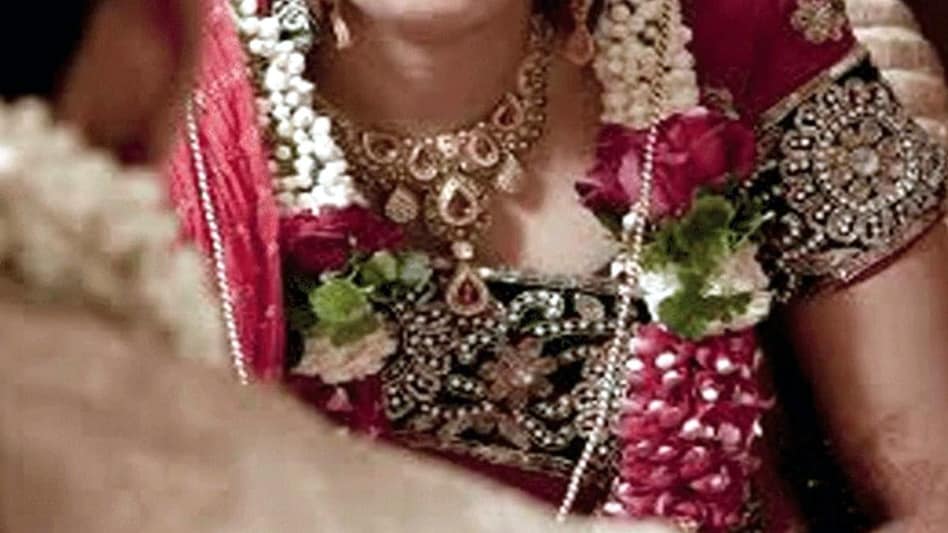 बिहे गरेको दुई महिनामै श्रीमतीलाई दुईलाखमा बेचेर आईफोन किन्ने युवा पक्राउ