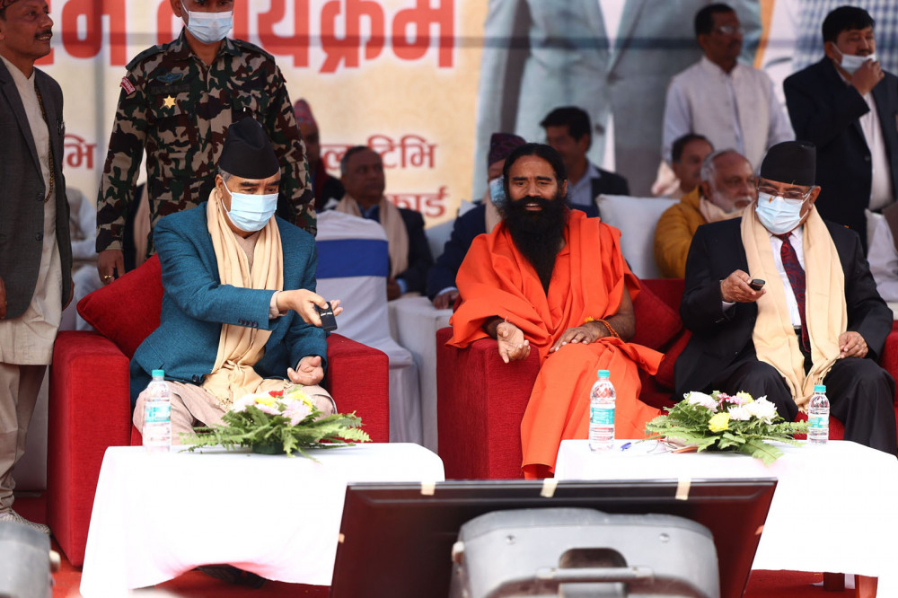 रामदेवको गैर कानुनी टेलिभिजनः प्रधानमन्त्रीले नै गरे उद्घाटन !