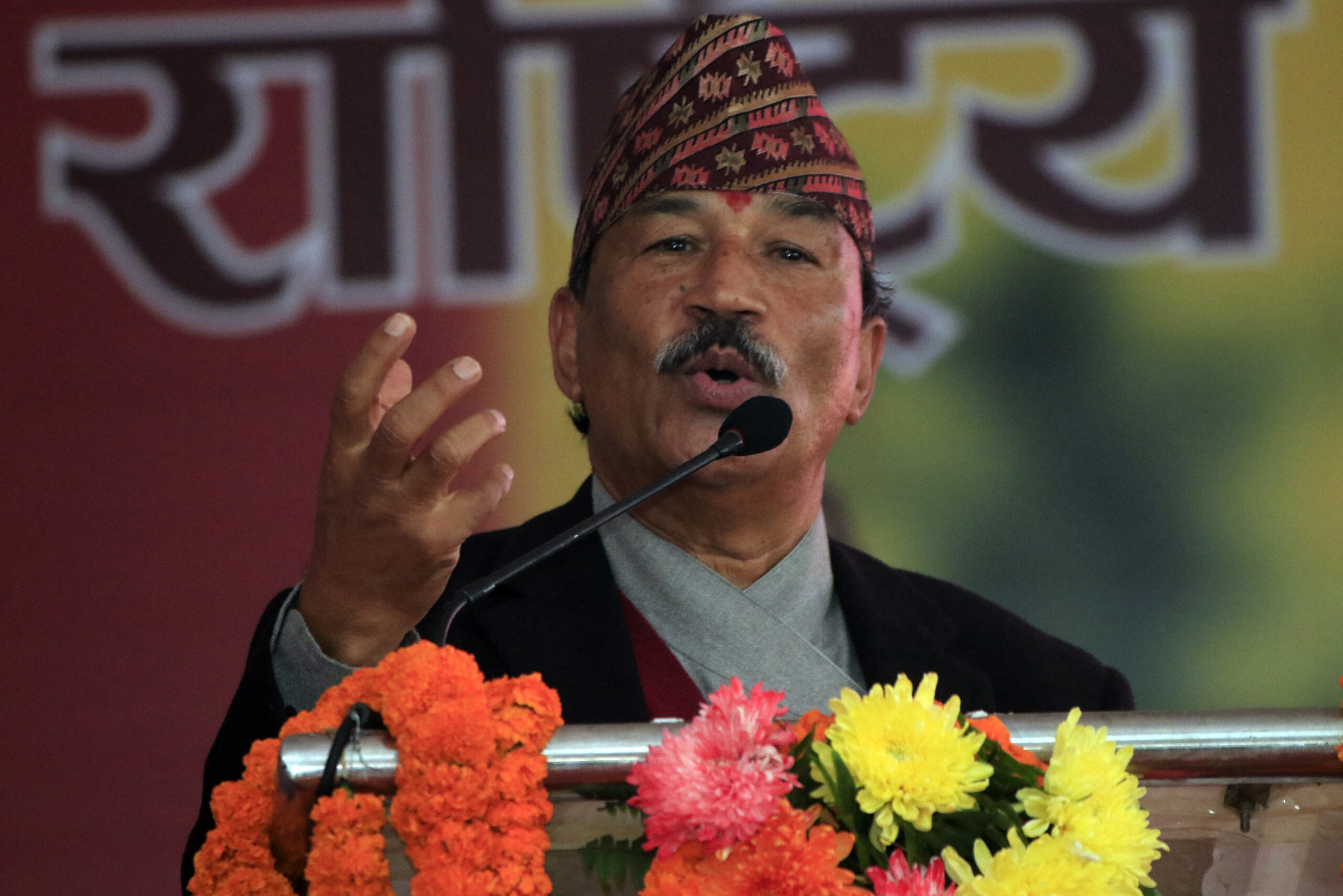 सूर्य चिन्ह लिँदा समेत नजितेपछि कमल थापाले केपी ओलीसँग सामाजिक सञ्जालबाटै मागे माफी !