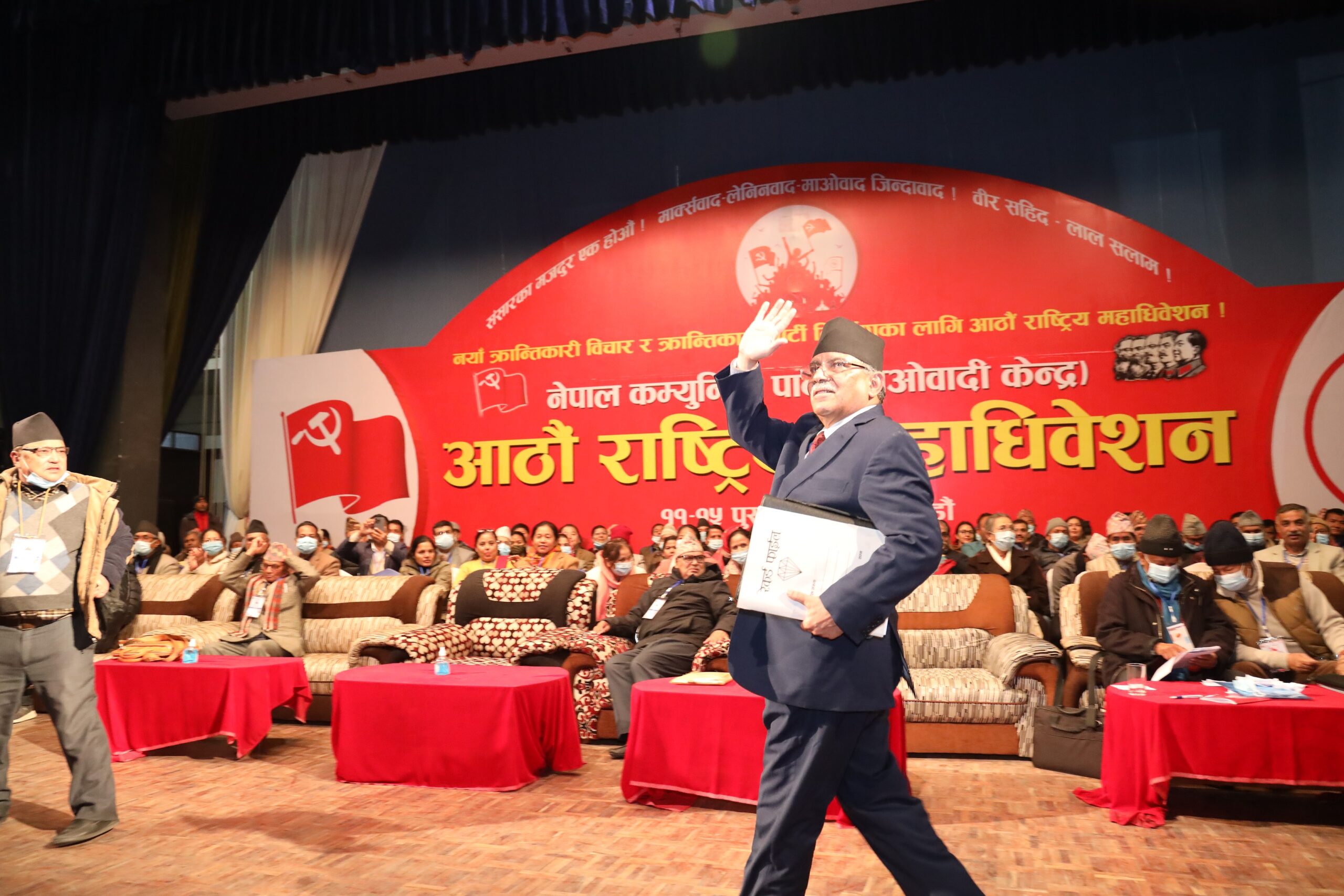 ५२ वर्ष लामो प्रचण्डको राजनीतिक जीवन, ३७ वर्षदेखि अविछिन्न नेतृत्व, अब कहिले लिने बिश्राम ?