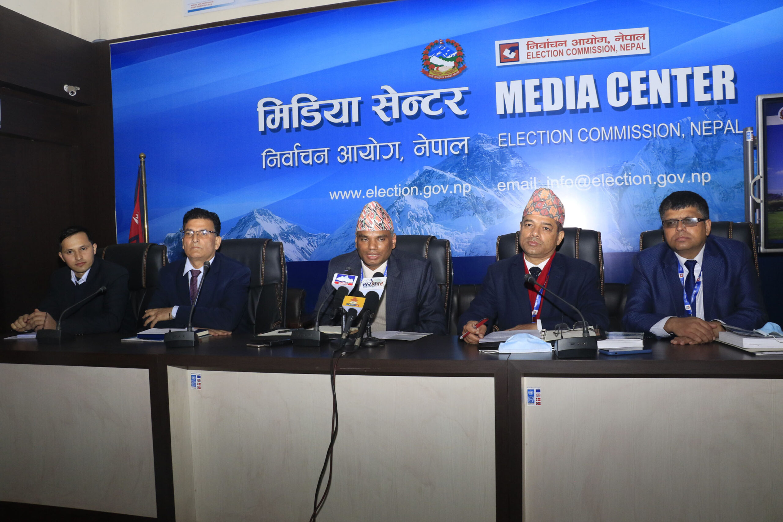 निर्वाचन आयोगको कडाईः ठेकेदार र पिआर होल्डरले उम्मेद्धार बन्न नपाउने