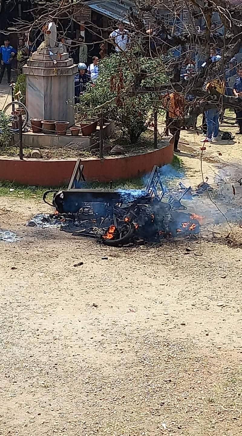 अश्लिल भिडियो देखाएर छात्रालाई दुर्व्यवहार गरेको भन्दै जनक माविका विद्यार्थी आन्दोलित