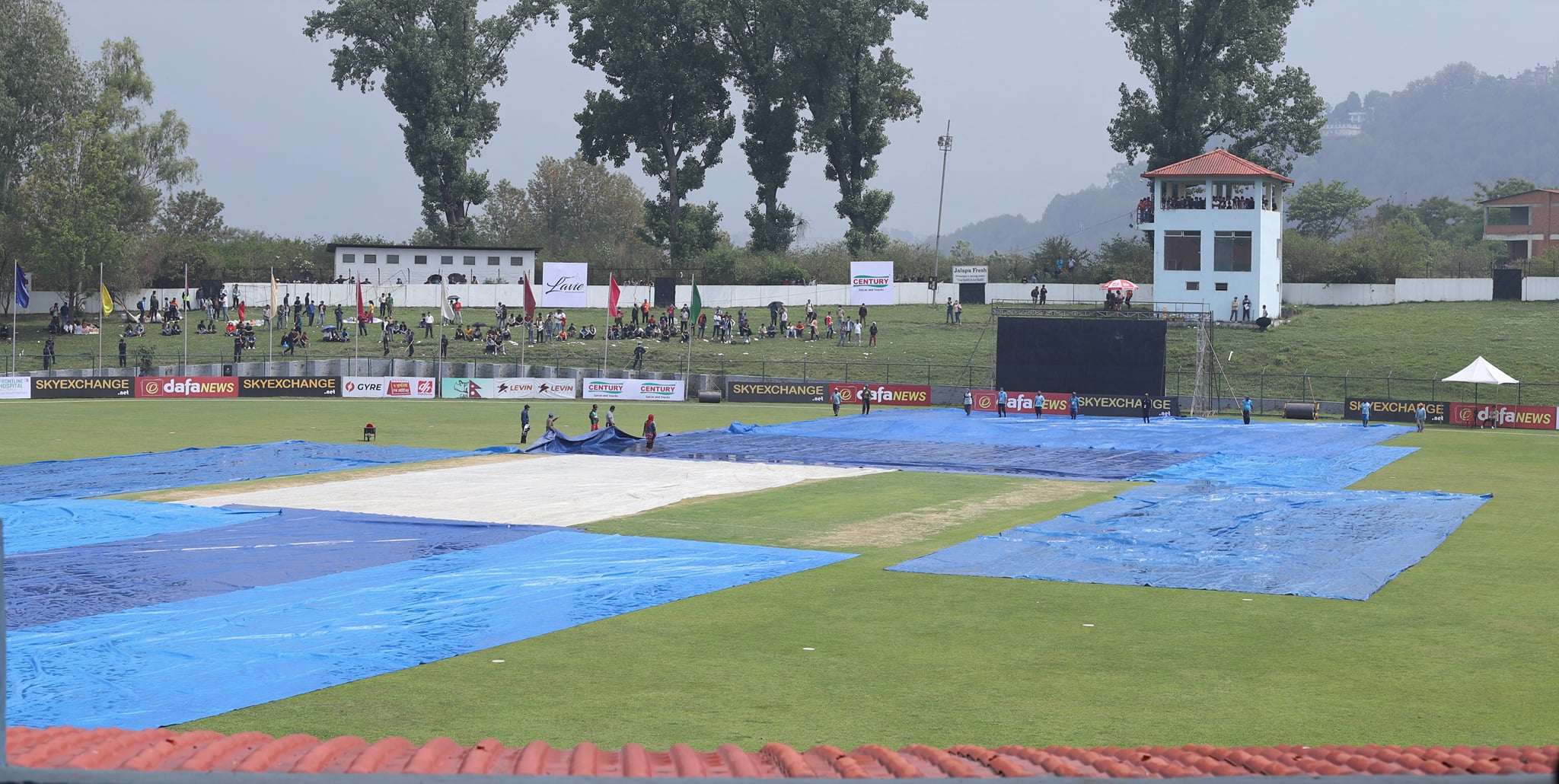 प्रचण्डको प्रश्न: ३०० दिनमा बन्ने भनेको किर्तिपुर स्टेडियम किन बनेन ?