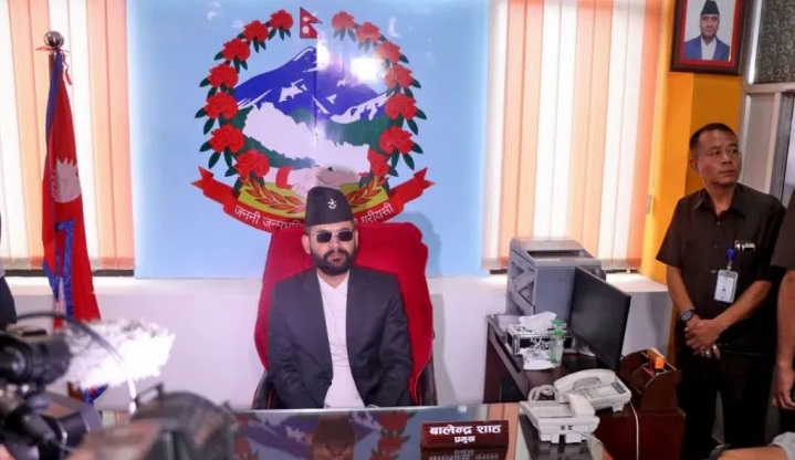 देश आर्थिक संकटमाः काठमाण्डौँका मेयर बालेन शाह र उपमेयर सुनिता आफ्नो सुविधा नियम विपरीत आफै बढाए