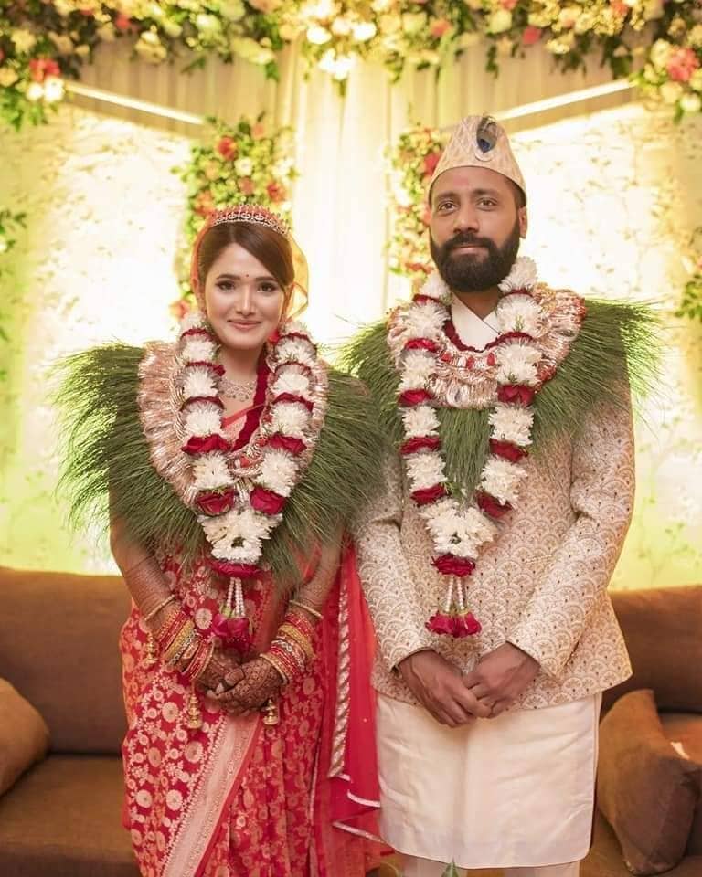 गायिका ईन्दीरा जोशीले शरद केडियासँग विवाह गरिन्