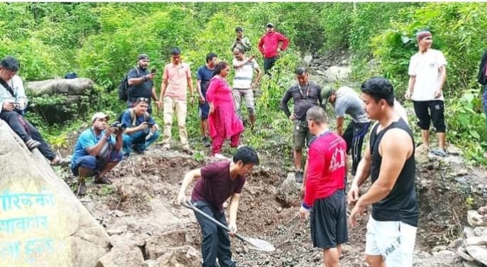 मेयर हर्क साम्पाङ, गर्छन् निरन्तर श्रमदान !