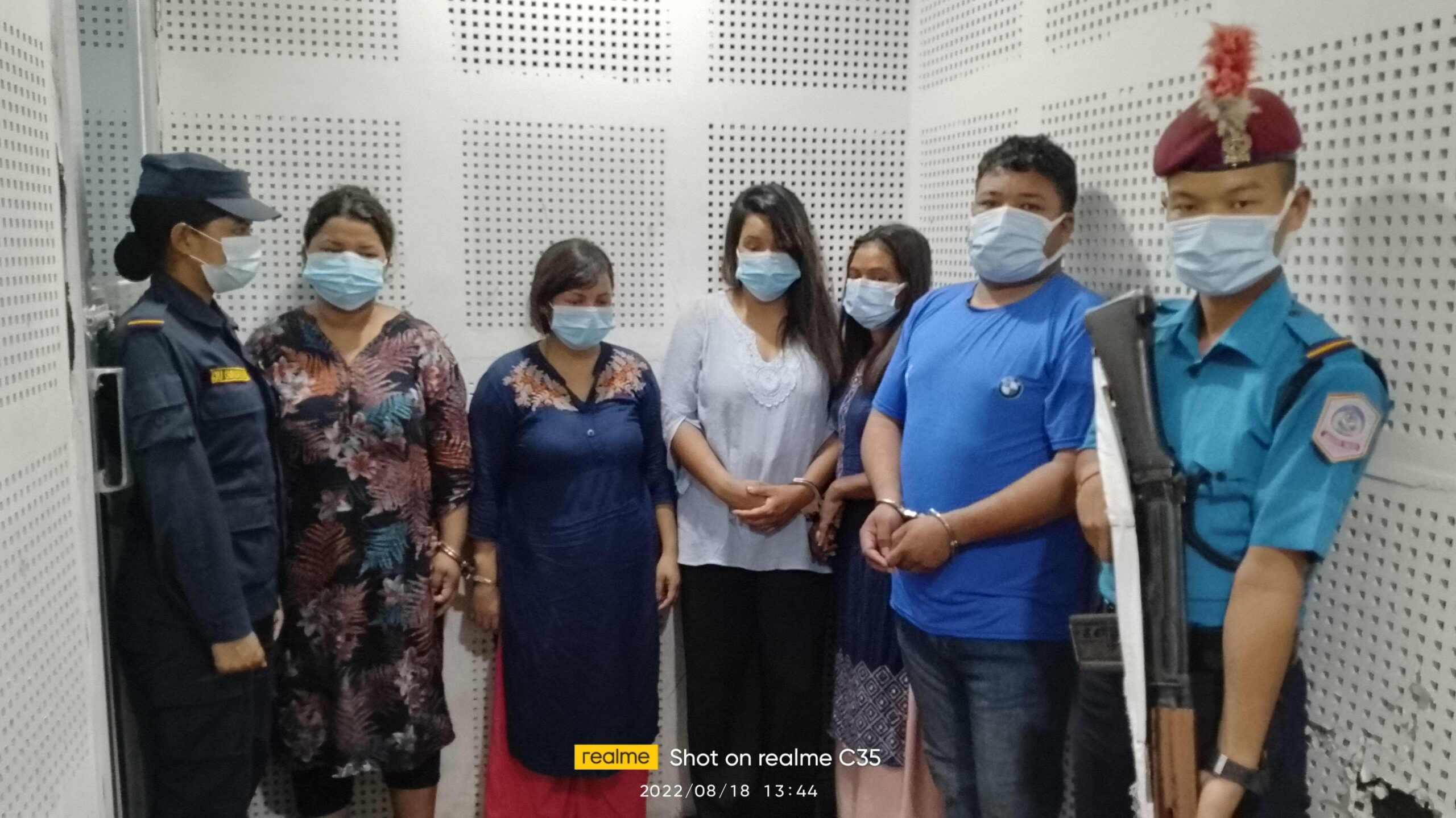 हनिट्रयापः पहिला प्रेम जाल, त्यसपछि पैसाको काल !
