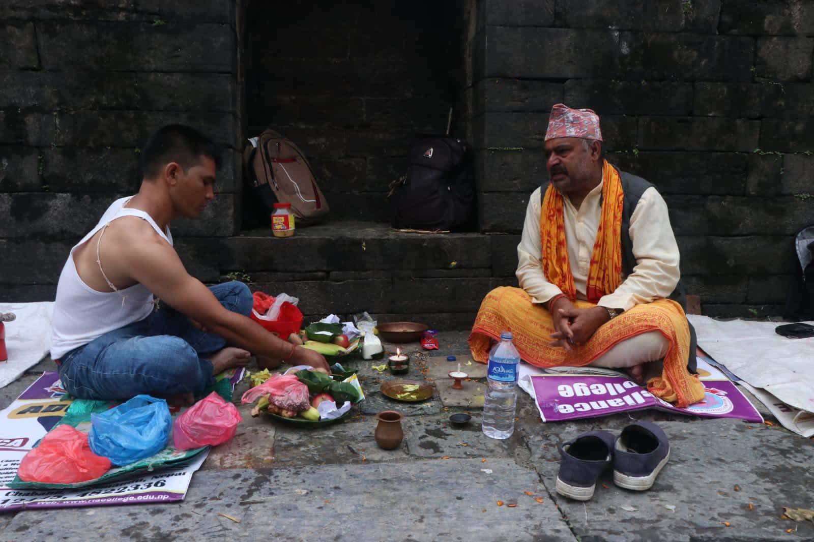 आज देखि सोह्र श्राद्ध सुरु (फाेटाे फिचर)