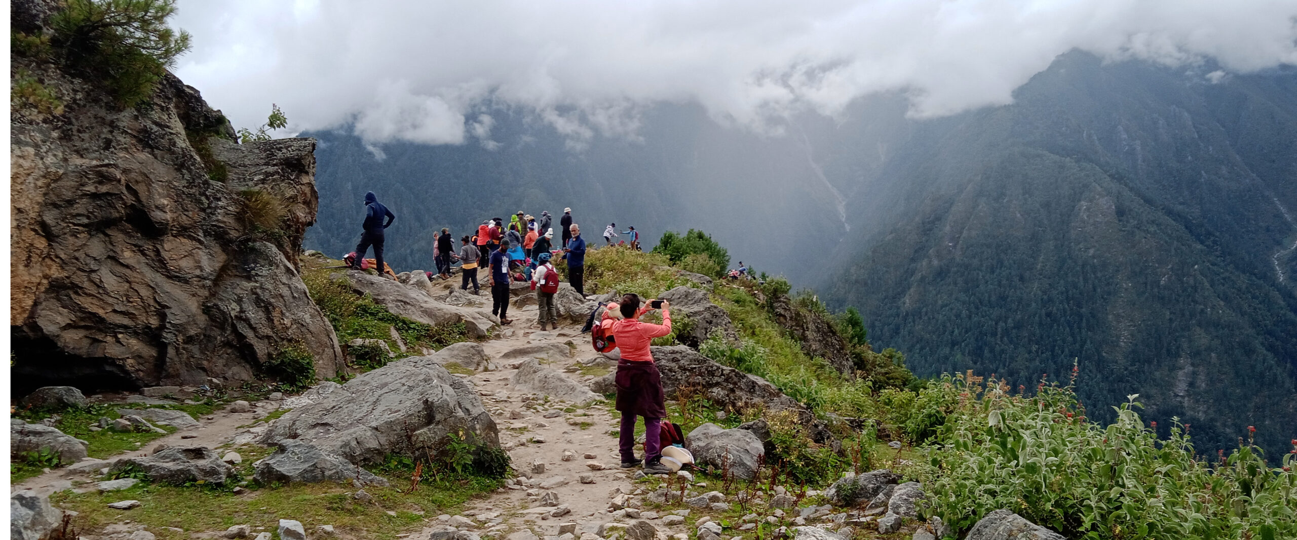 हुम्लामा पर्यटक !