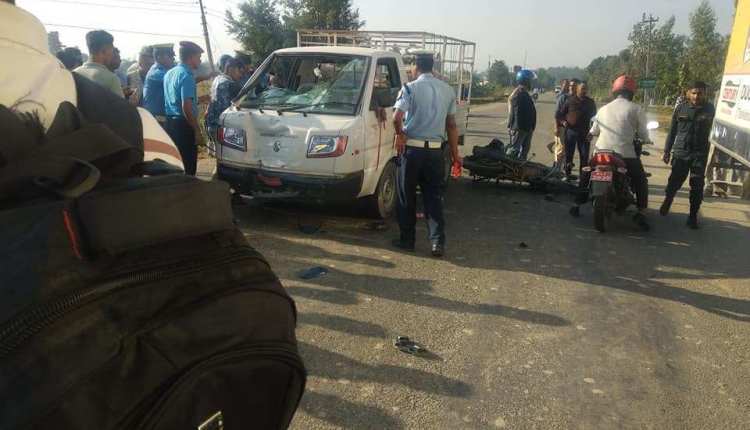Husband dies, wife gets injury in road accident
