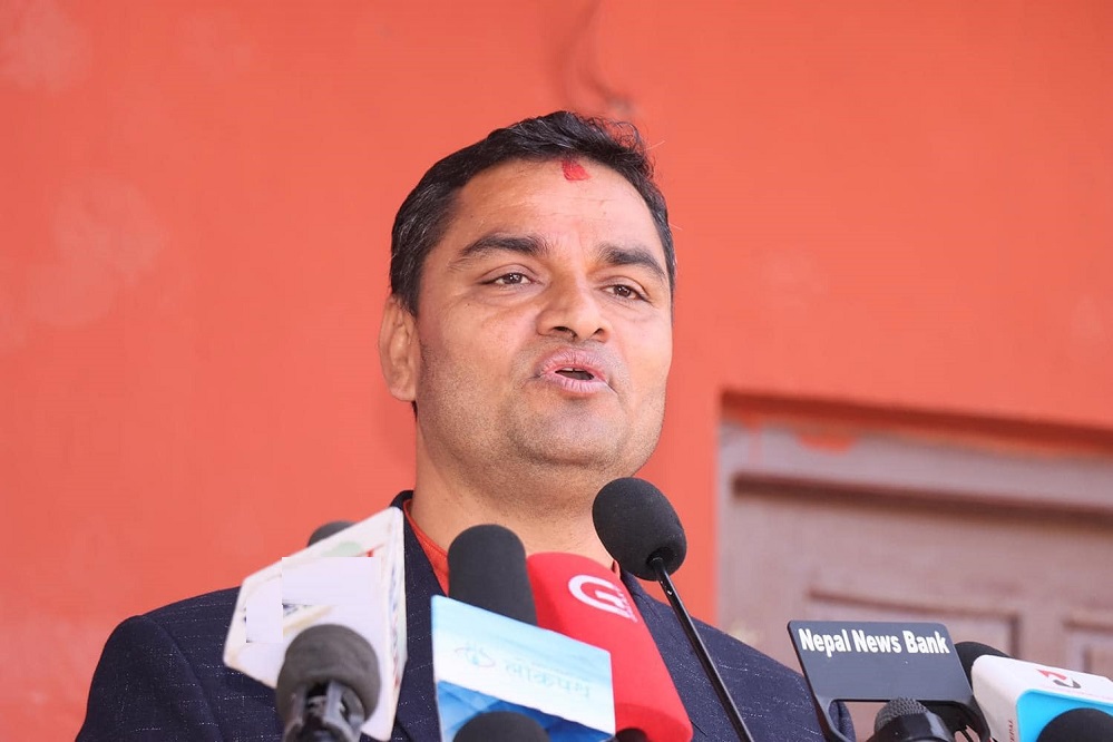 ईश्वर पोखरेल वा अरु कोहीले के गर्छन् थाहा छैन तर मैले चुनाव जित्छु : प्रदीप पौडेल