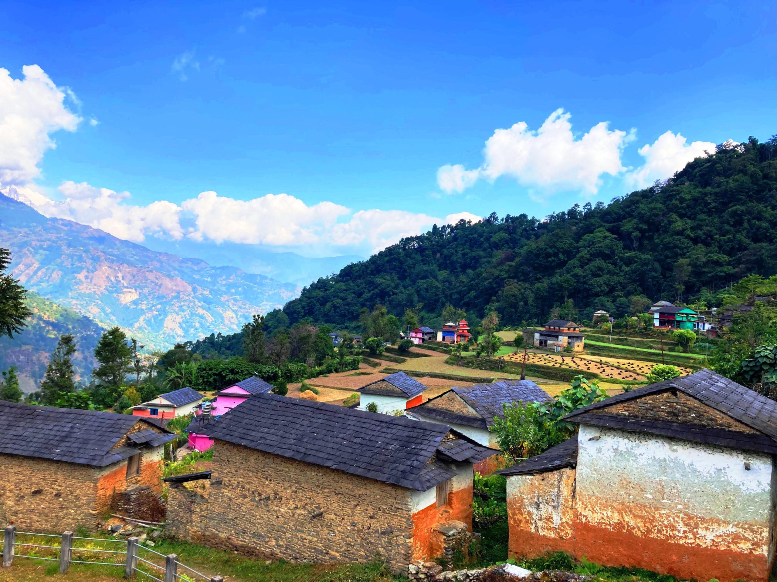 सुन्दर छसय गाउँ