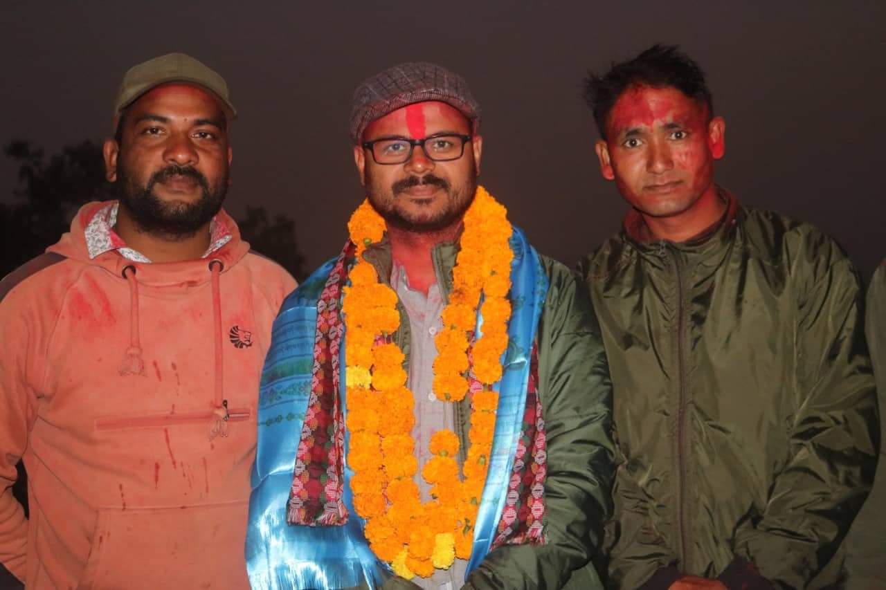 ३५ बर्षकै उमेरमा ‘सरल’को ससदीय यात्रा कञ्चनपुरबाट निर्वाचित प्रदेश र प्रतिनिधिसभा सदस्य मध्ये सबैभन्दा कम उमेरका सरल बने संसद