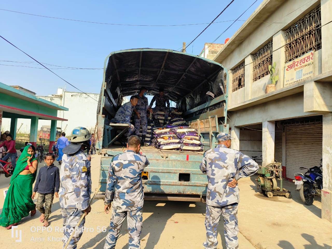 बीरगञ्ज नाकाबाट अवैध भारतीय चामल बरामद ( भिडियो सहित )