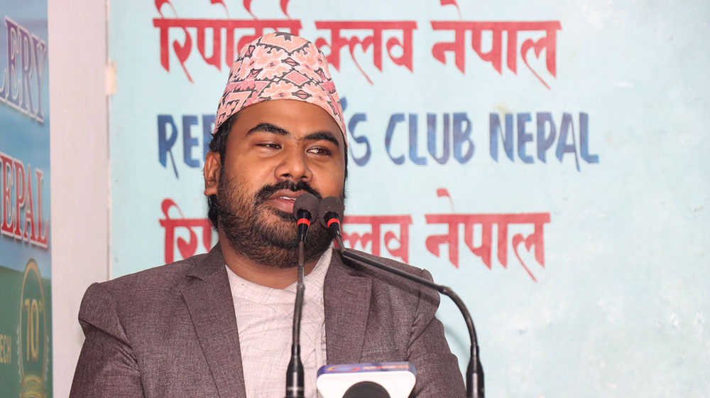रवि लामिछाने विरुद्ध उजुरी दिने युवराजलाई मार्न रास्वपाका कार्यकर्ताले भारतबाट सुटर मगाएको भन्दै प्रहरीमा निवेदन