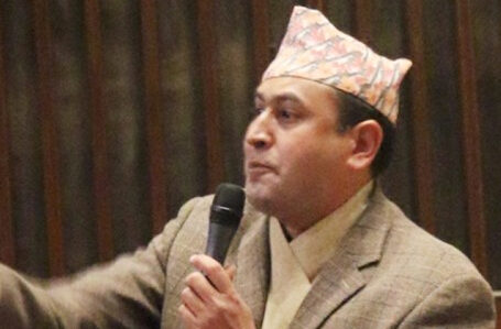 कुलिङ पिरियडमा विवाद : रामहरी खतिवडाले दिए सभापतिवाट राजिनामा