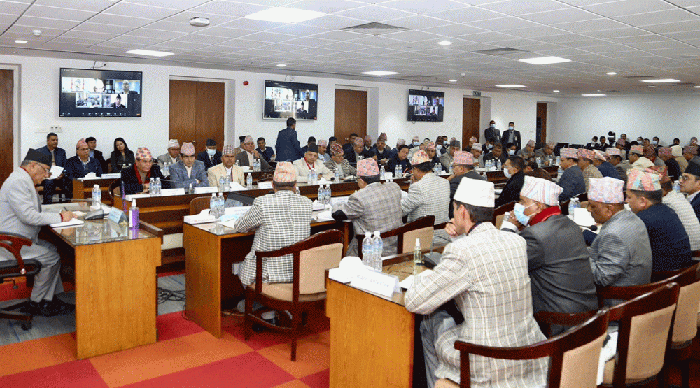 प्रधानमन्त्रीको कडा निर्देशनः सेवाग्राहीलाई लाईनमा राखेर बढेको समस्या एक महिना भित्र समाधान नभए कार्बाही ( निर्देशनको पूर्ण पाठ सहित )
