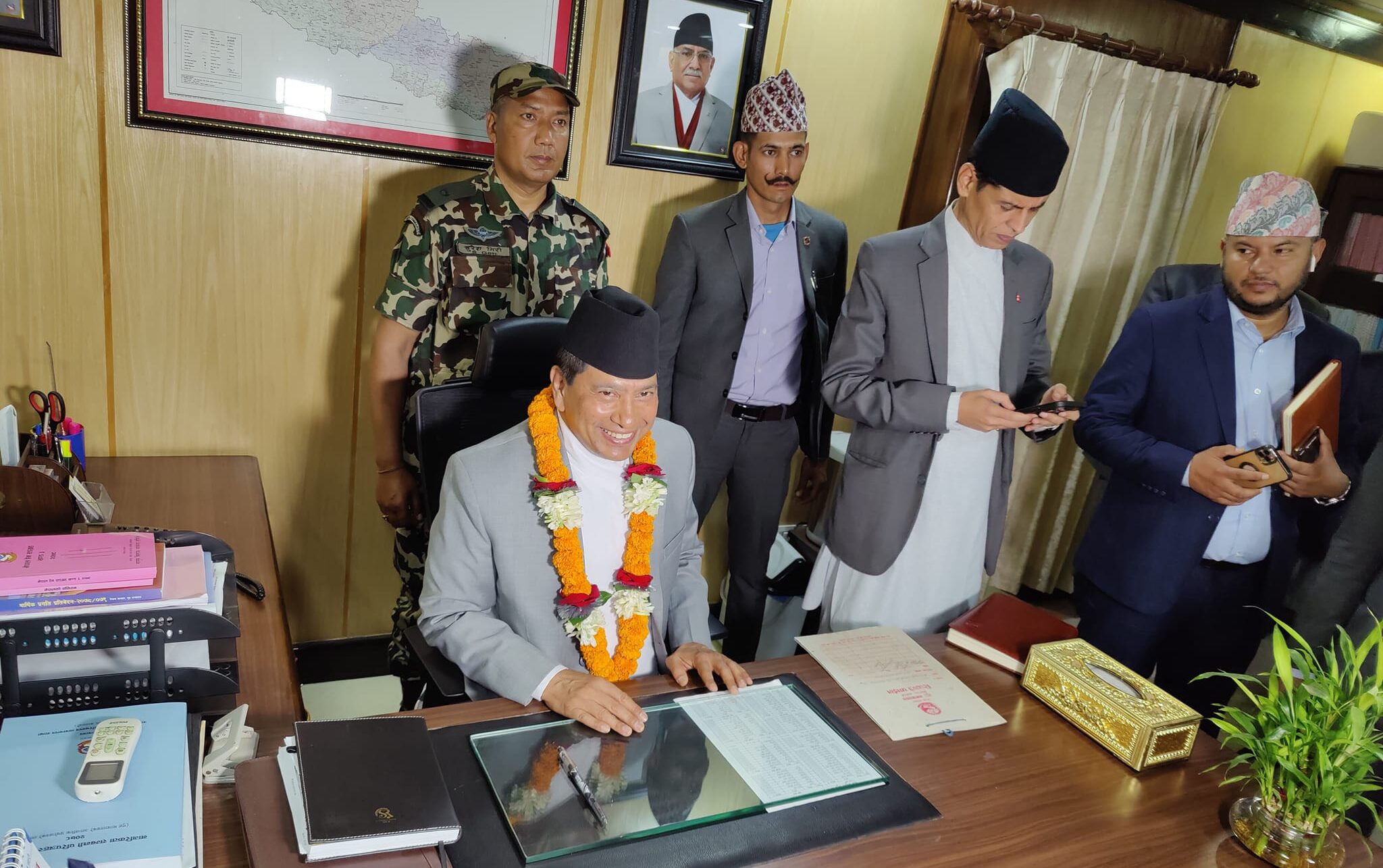 अब राष्ट्रिय परिचयपत्र प्रमाणिकरणको काम सरकार आफैले गर्छः गृहमन्त्री श्रेष्ठ