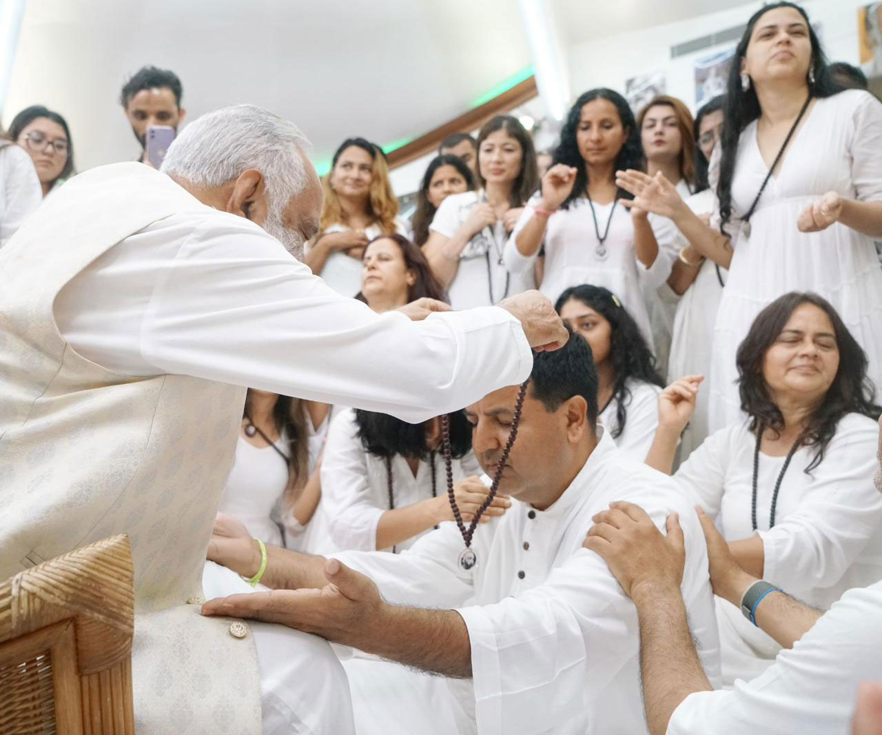 काँग्रेस सांसद सुनिल शर्मा बने ओशो सन्यासी ?