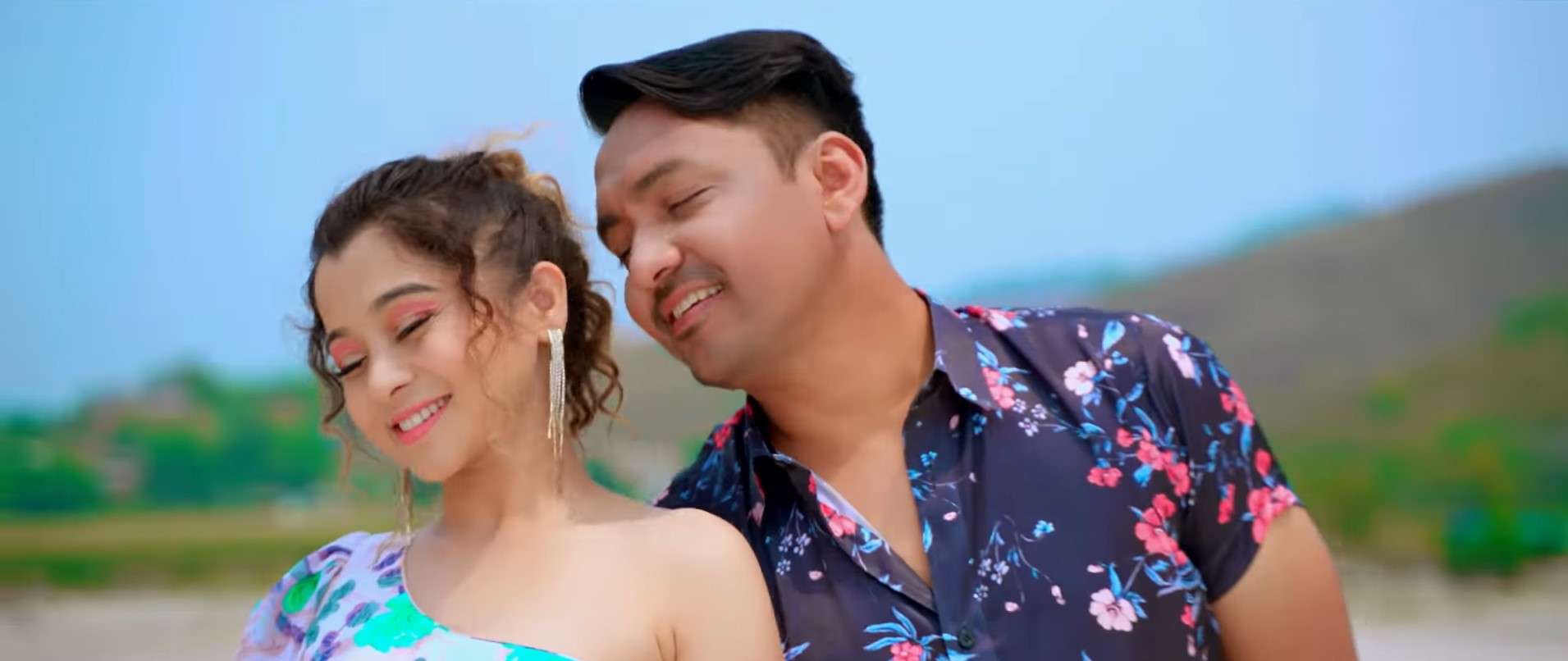 रचना र सुरेशको स्वरमा रहेको ‘आउ तिमी अँगालोमा’ सार्वजनिक ( भिडियो )