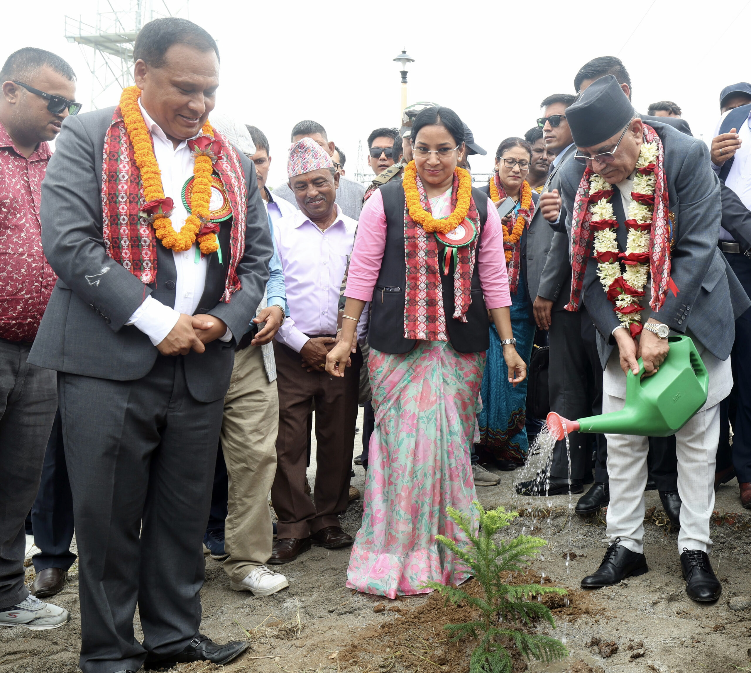१३ बर्षमा पूरा भयो पूर्व पश्चिम प्रशारण लाईन