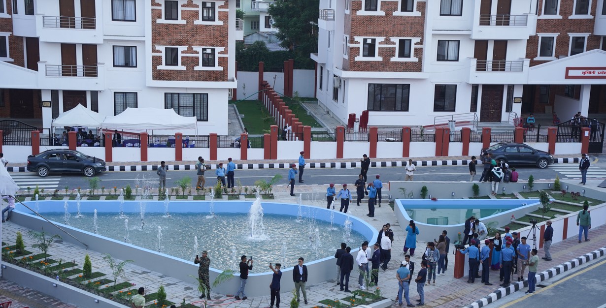 संघीयतामाथि प्रश्न !  प्रदेश प्रमुख र मुख्यमन्त्रीको आवास काठमाण्डौमै ?