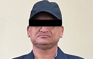 दुई सयजना नेपाली अमेरिका पु¥याउने गिरोहका नाइके हस्त गौतम पक्राउ, सुदर्शन गौतम फरार