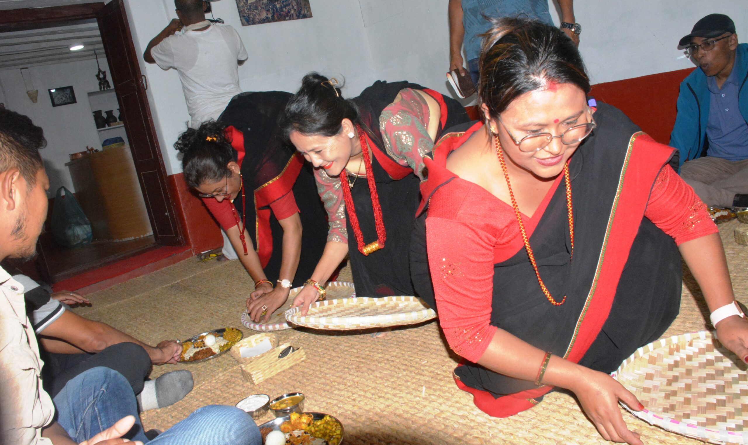 महिलाको सामूहिक प्रयासमा ‘पाहाँ छें’ सञ्चालन